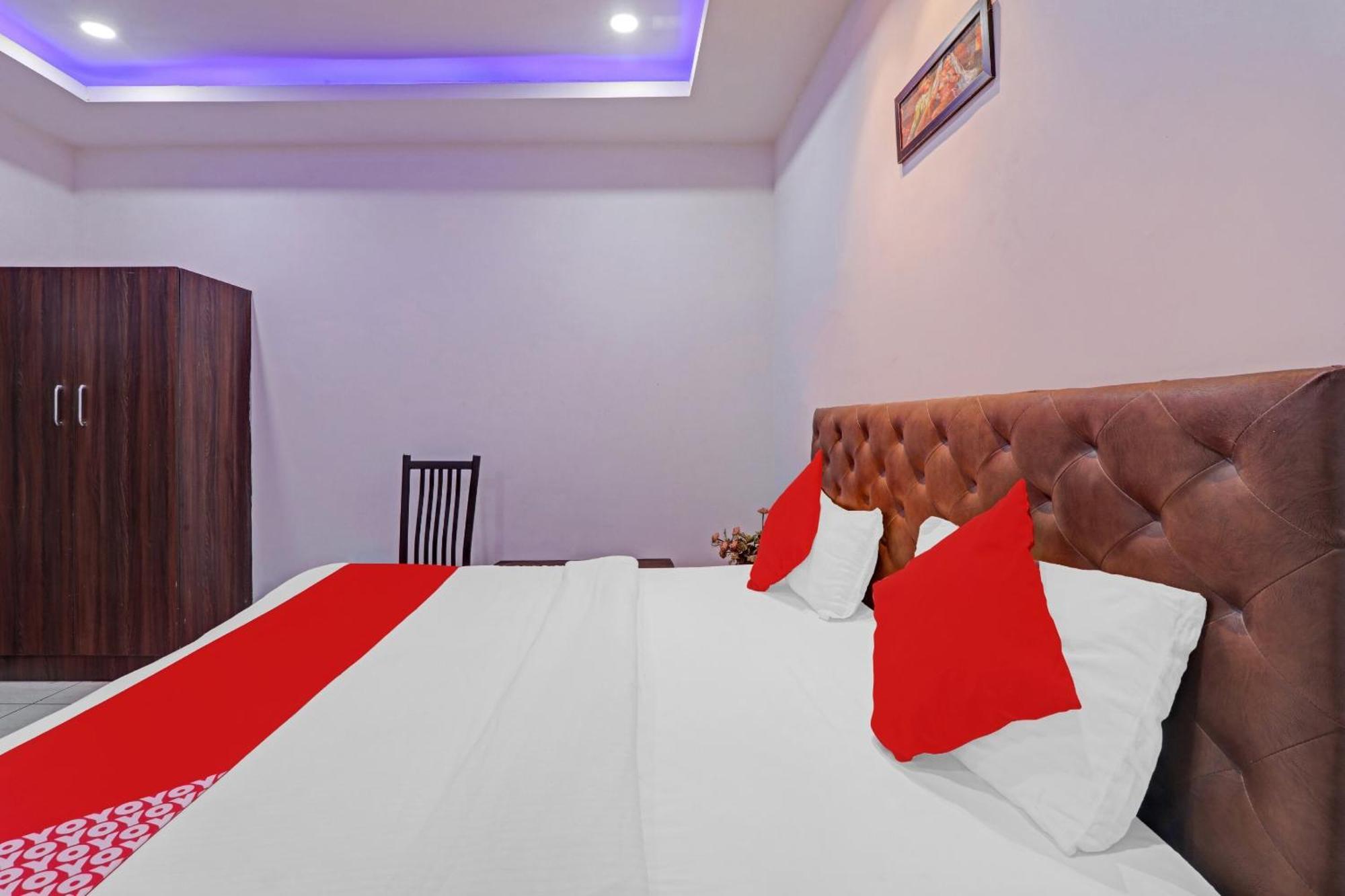 Super Hotel O Satya Shiv Inn Banthra Sikandarpur Exterior foto